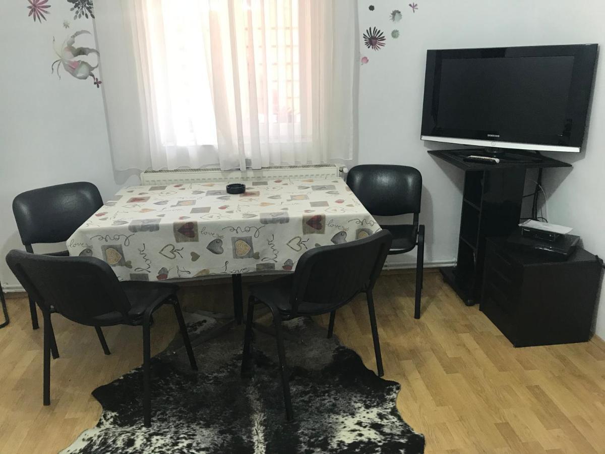 Permissive Villa Cluj-Napoca Esterno foto