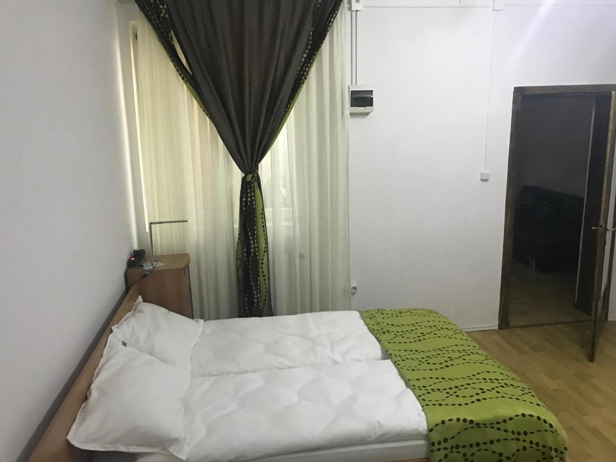 Permissive Villa Cluj-Napoca Esterno foto